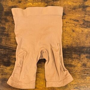 SKIMS Beige Seamless Shapewear